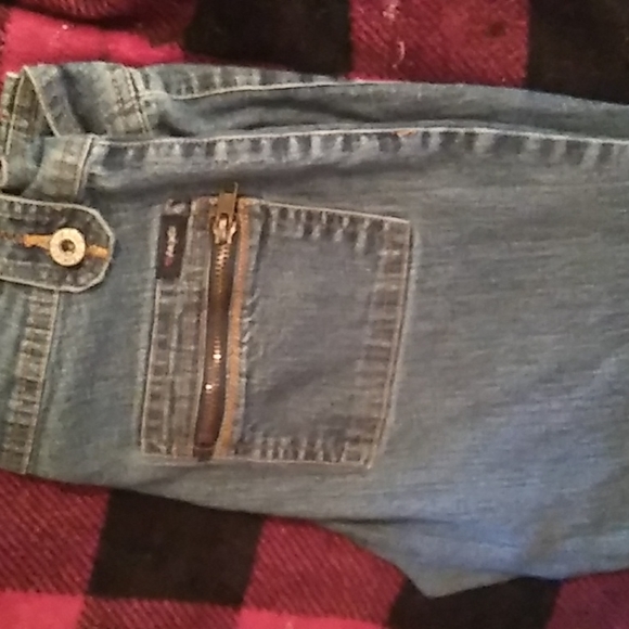 Jeans - Picture 2 of 4